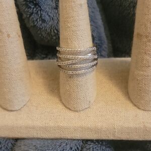 Elegant Silver Women's Ring Size 8 Stellar Ring